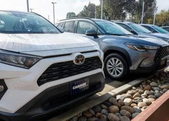 Trump Imposes 25% Tariff on Imported Cars to Boost US Industry