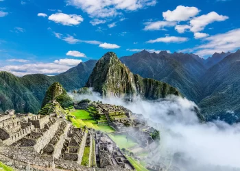 Hiking the Inca Trail Ethically: A Guide to Responsible Trekking